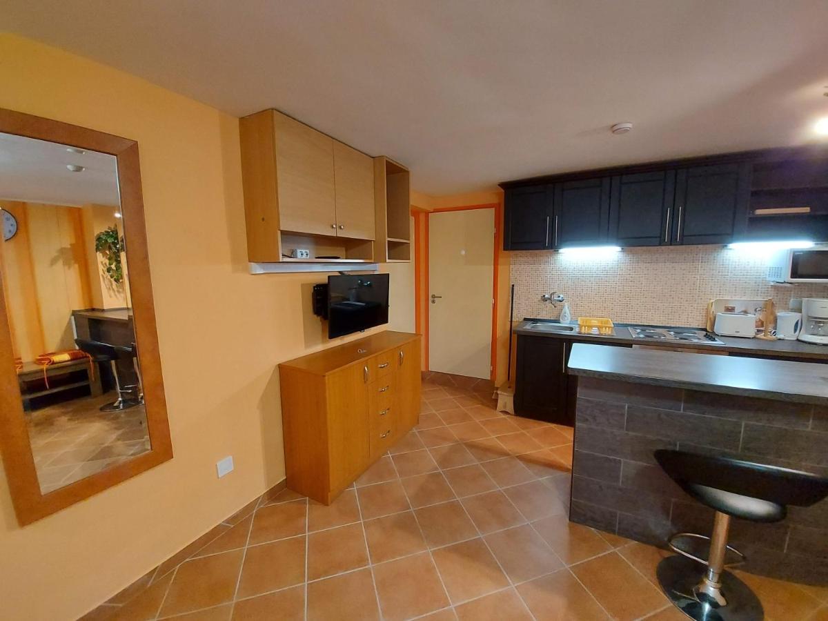 Nora Apartman Balatonlelle Εξωτερικό φωτογραφία