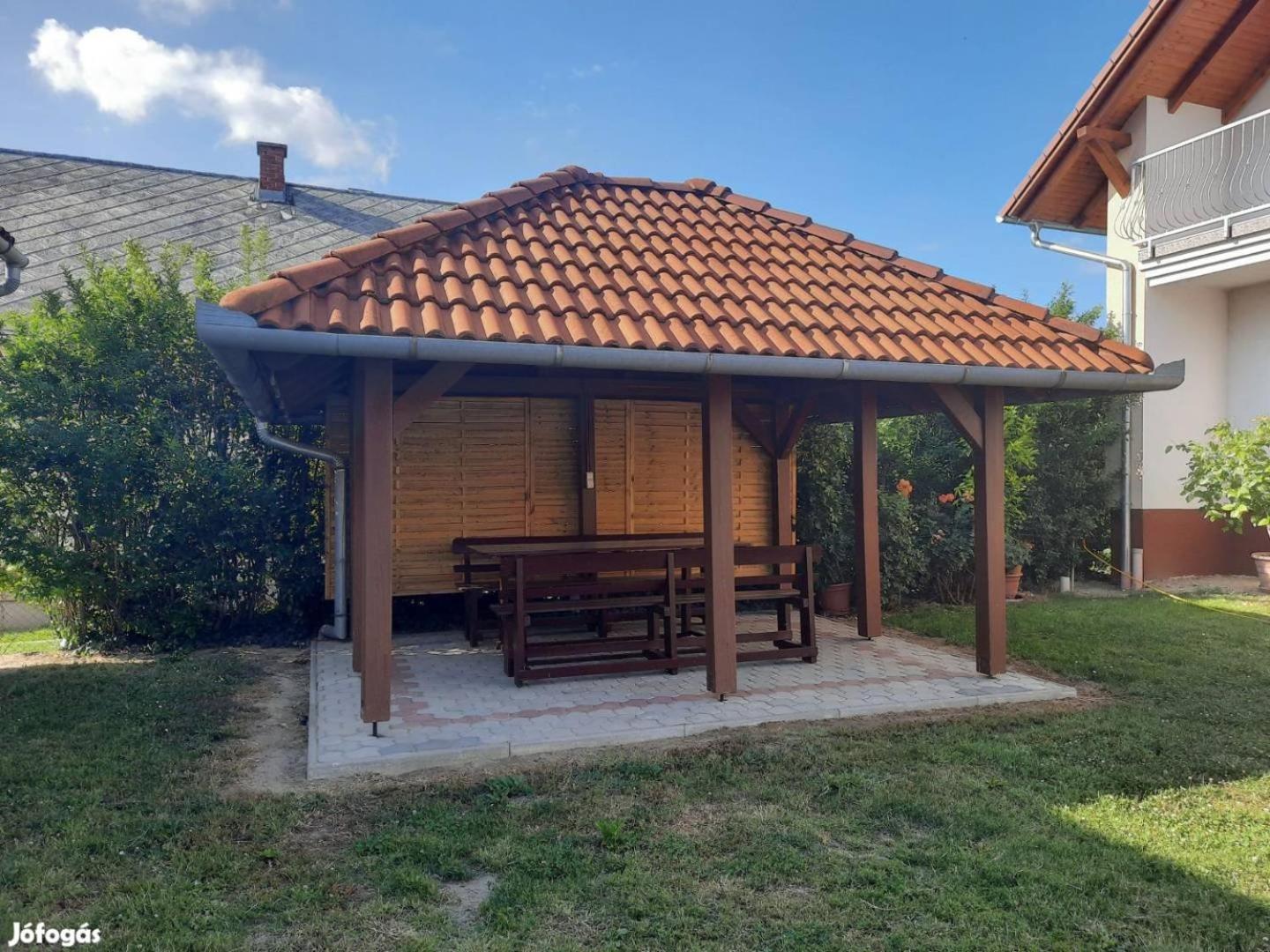Nora Apartman Balatonlelle Εξωτερικό φωτογραφία